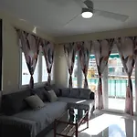 Sea View Apartament *
