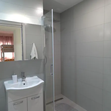Sea View Apartment *